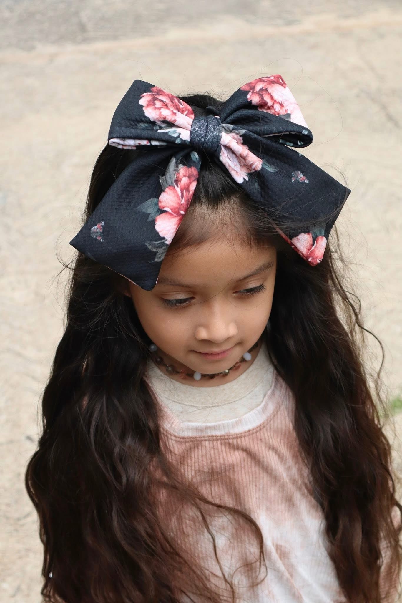 Neutral Bouquet Collection Party Bow