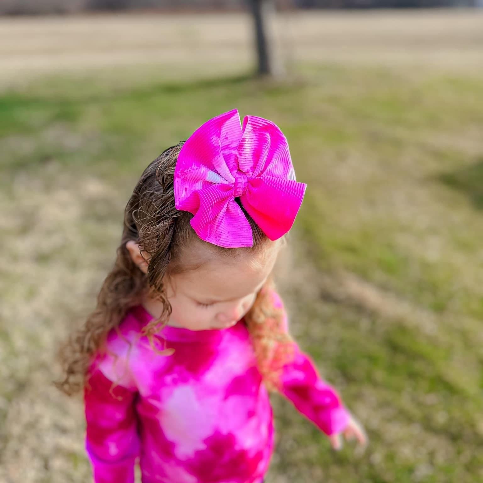 Splash of Pink Bow