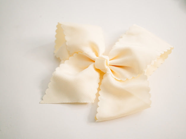 New 8 Inch Scalloped Ribbon Bows