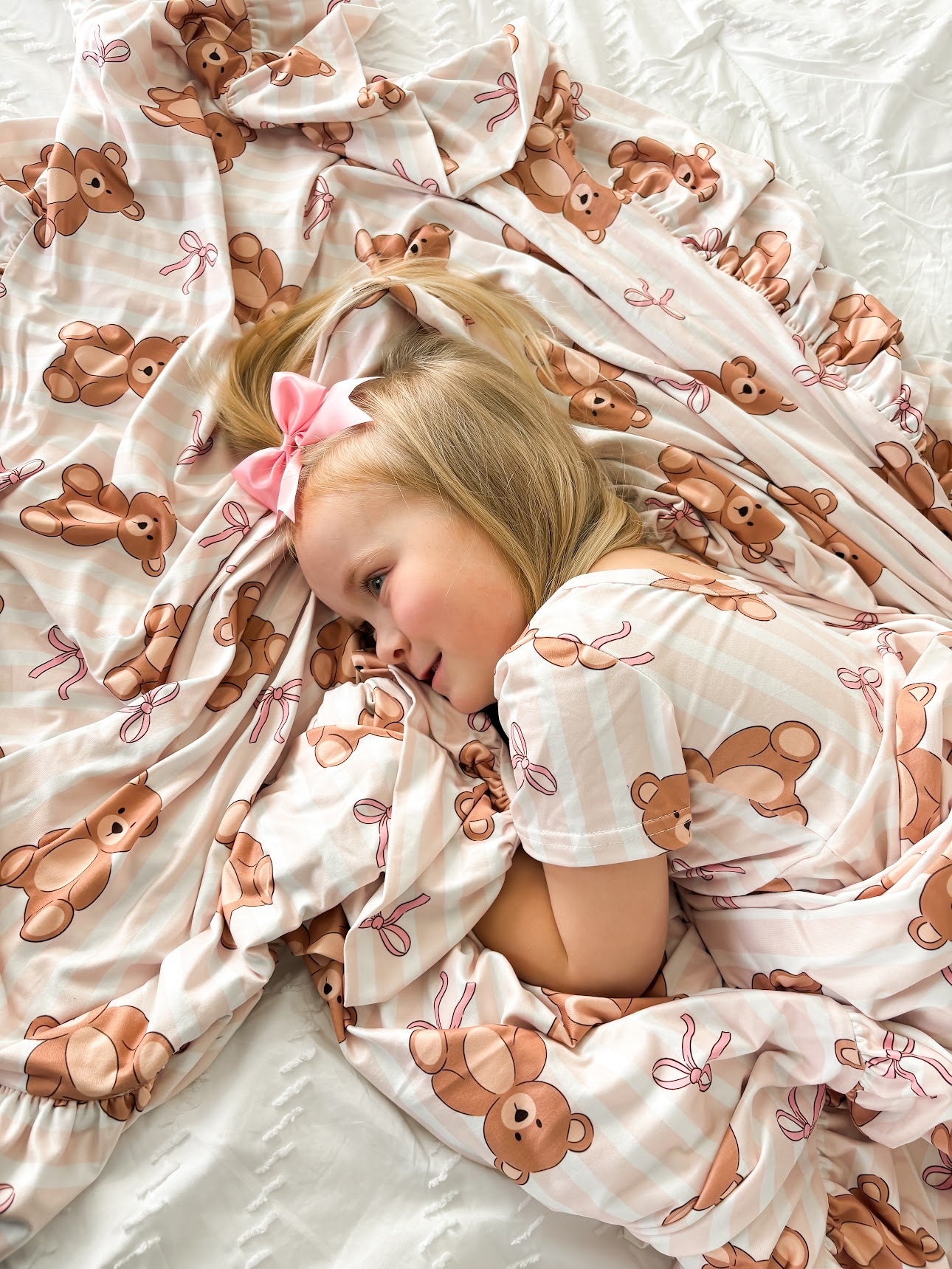 Teddy Bear Ruffled Throw Blanket