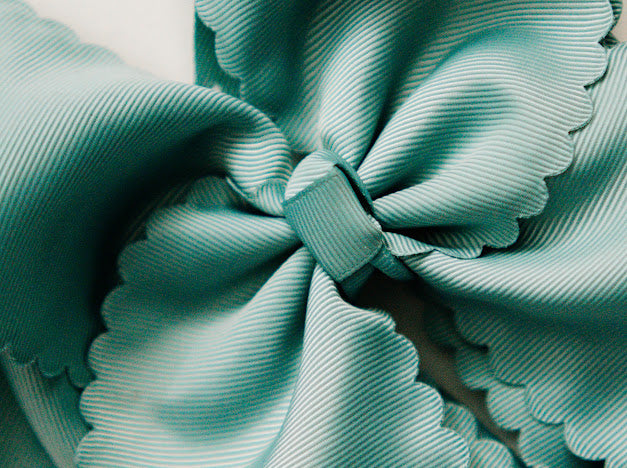 New 8 Inch Scalloped Ribbon Bows