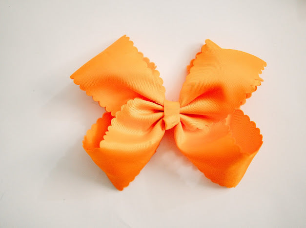 New 8 Inch Scalloped Ribbon Bows