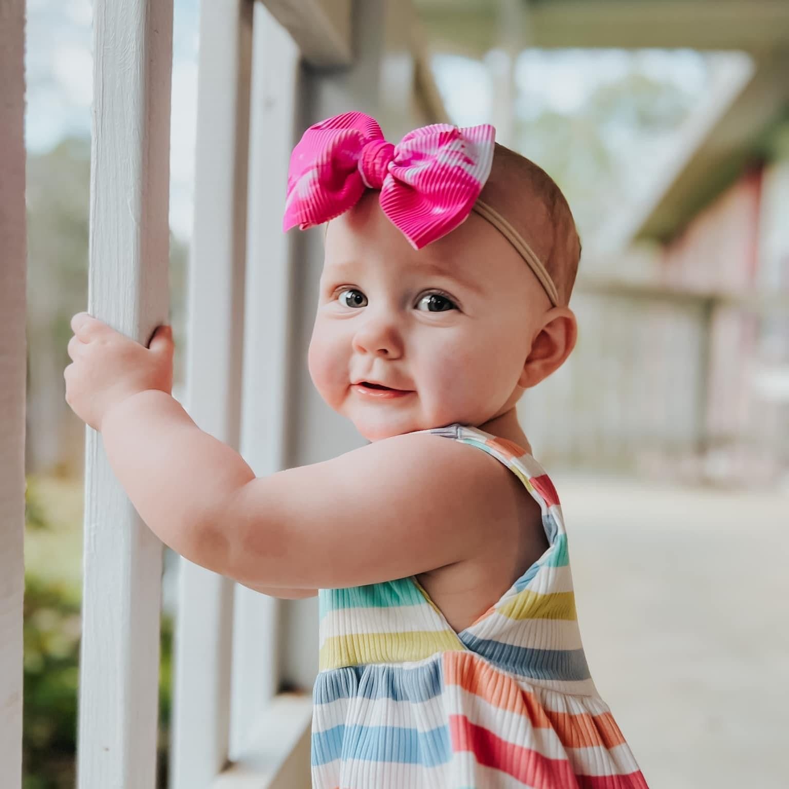 Splash of Pink Bow