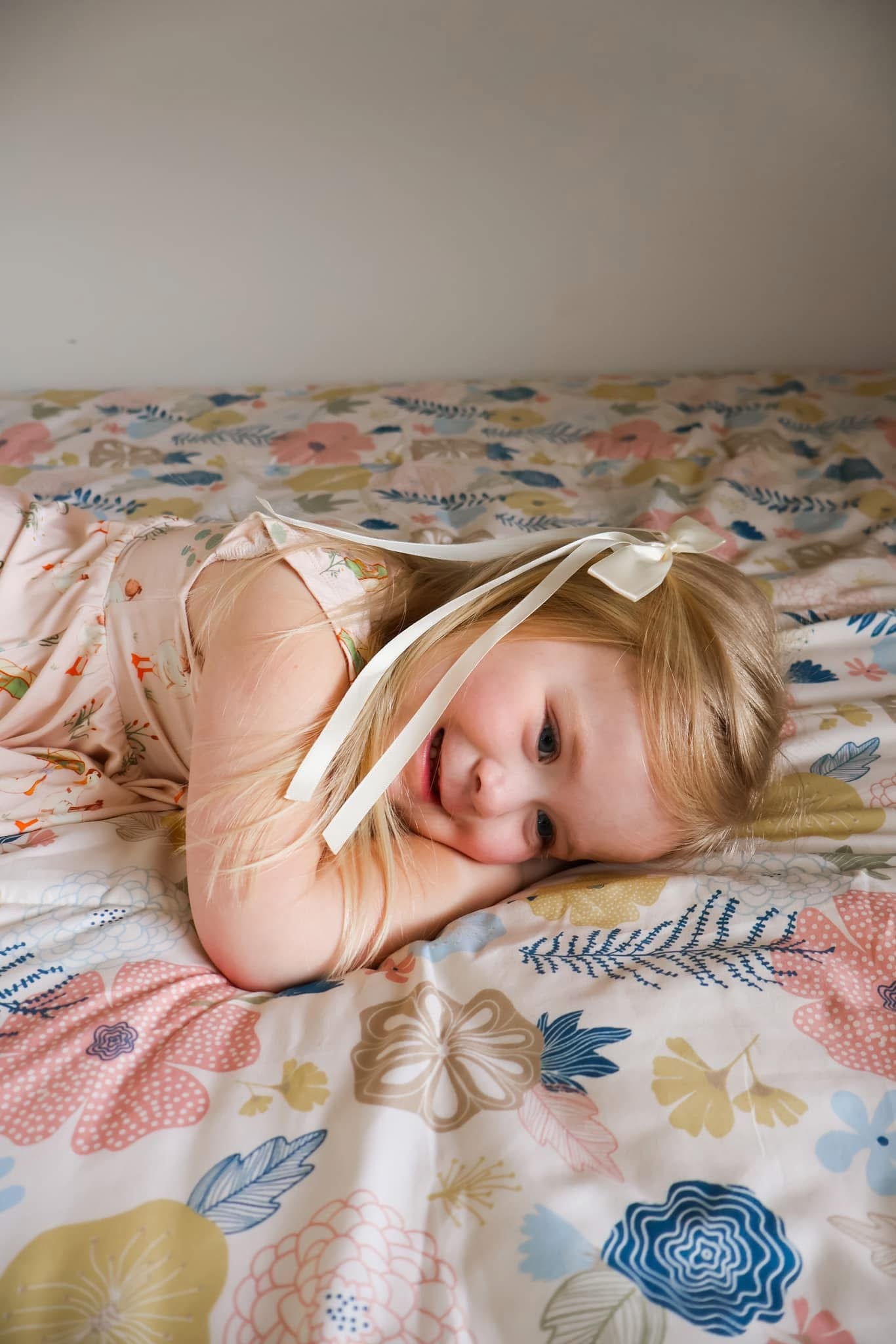 Dainty Long Tail Ribbon bow