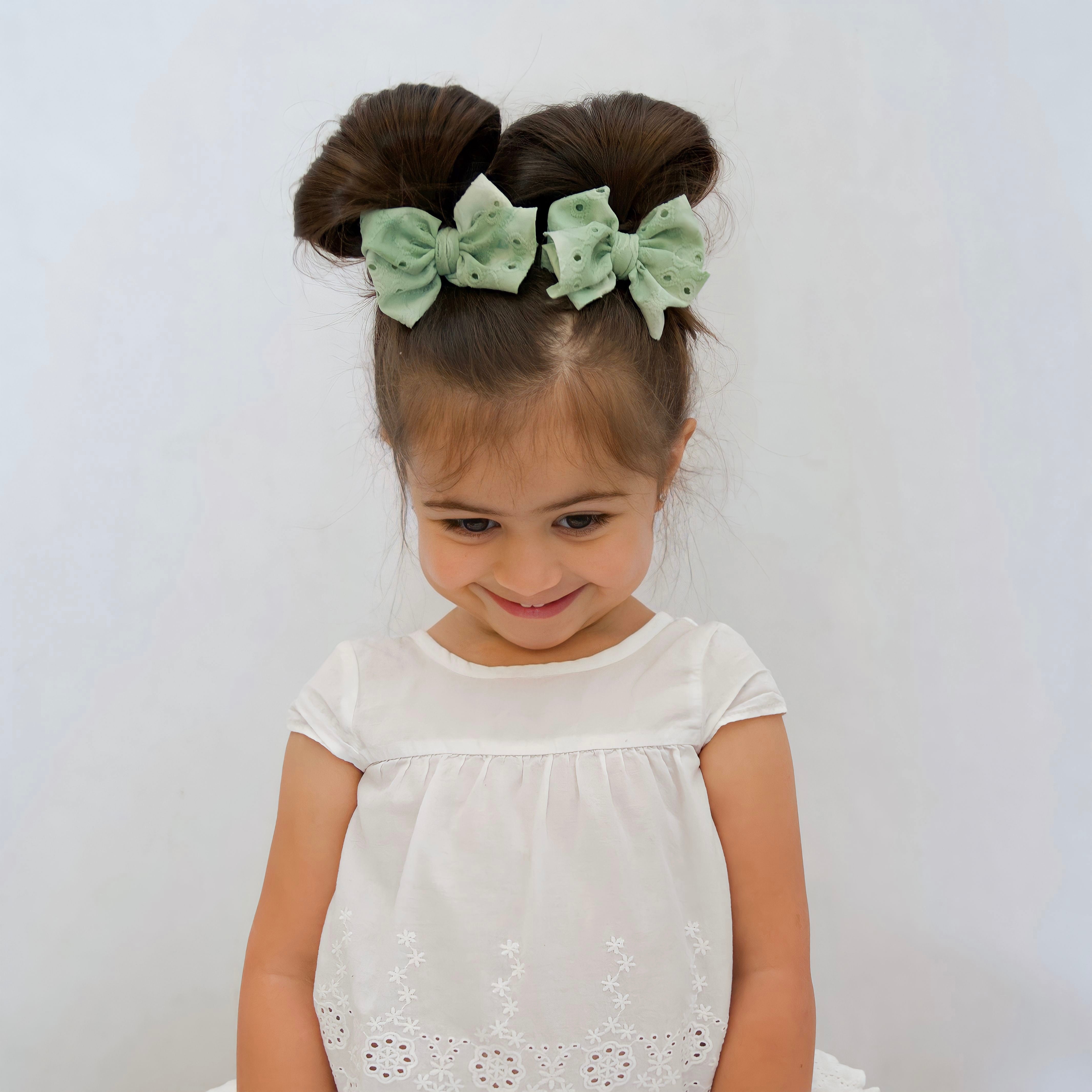 Green Eyelet