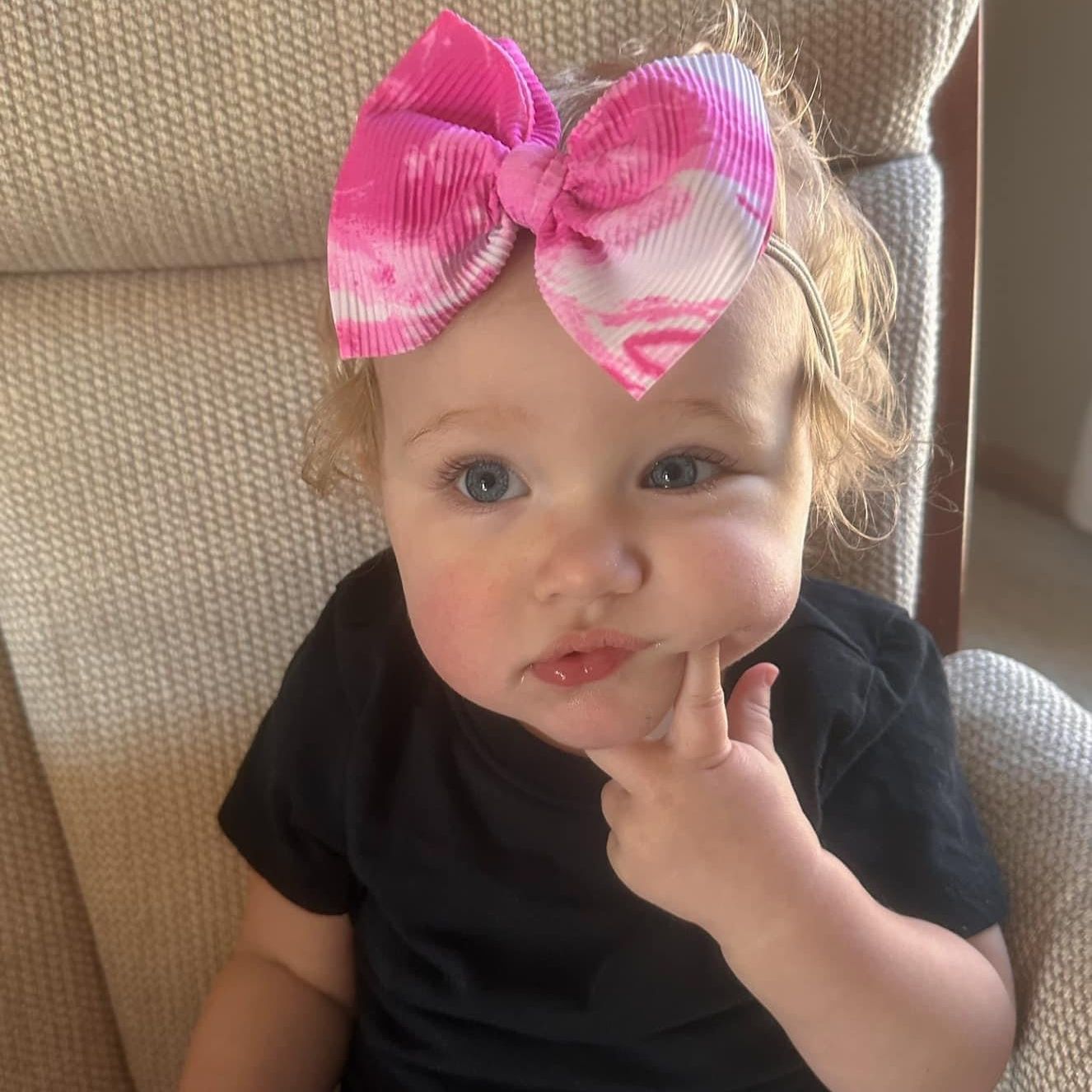 Splash of Pink Bow
