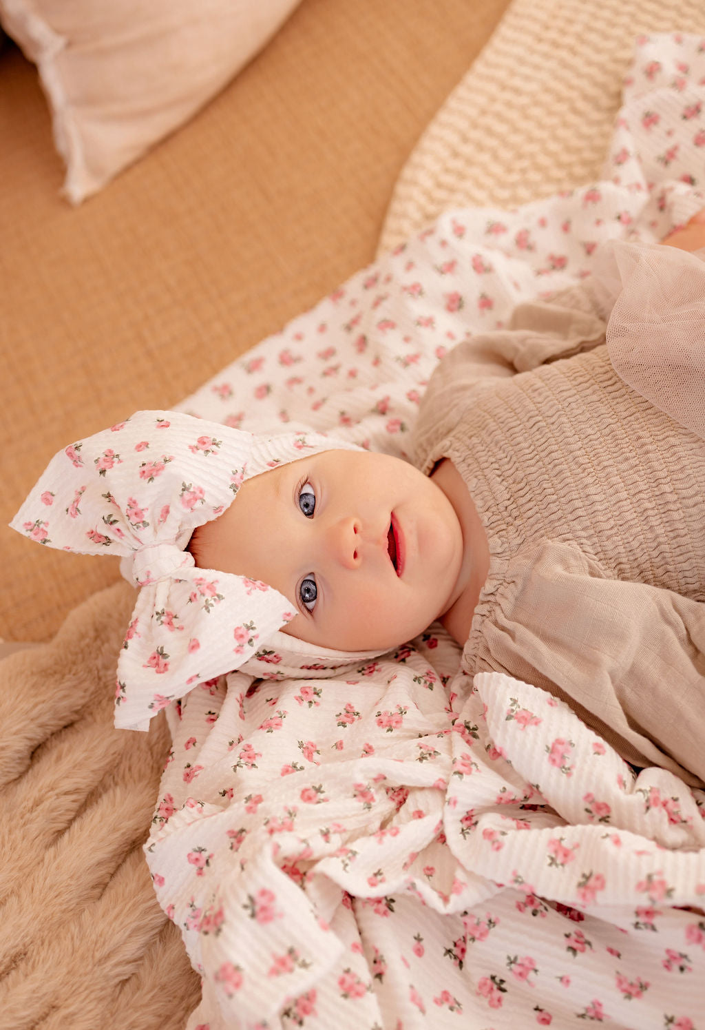 Dream Floral Cozy Bow