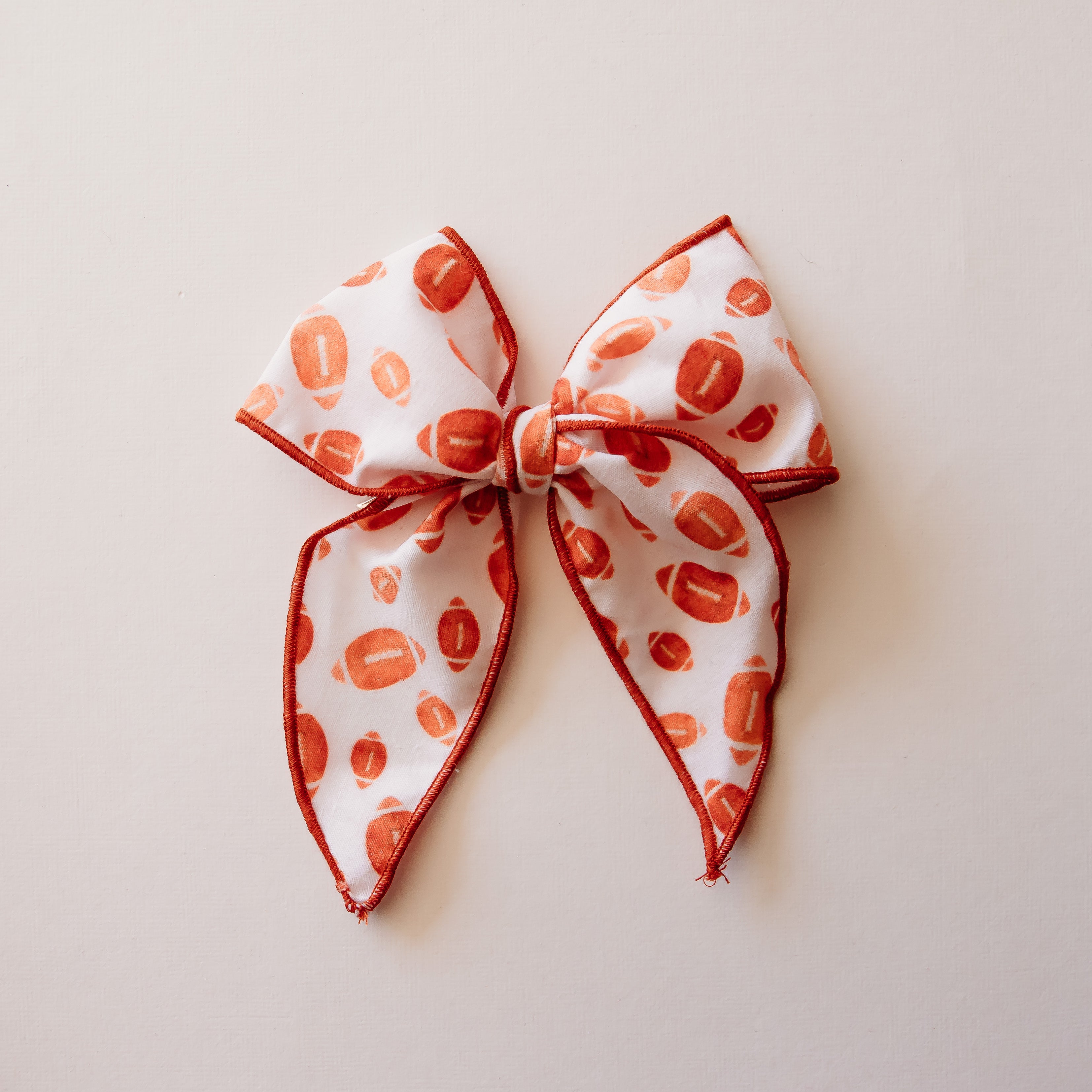Swanky Bow - Touchdown