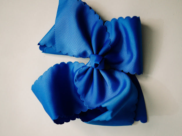 New 8 Inch Scalloped Ribbon Bows