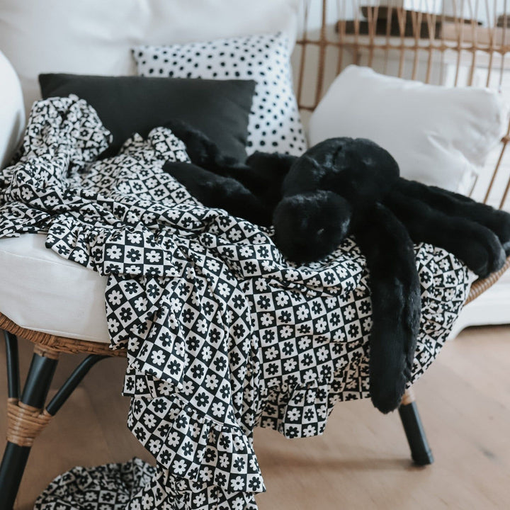 Black Daisy Checkers Throw Blanket