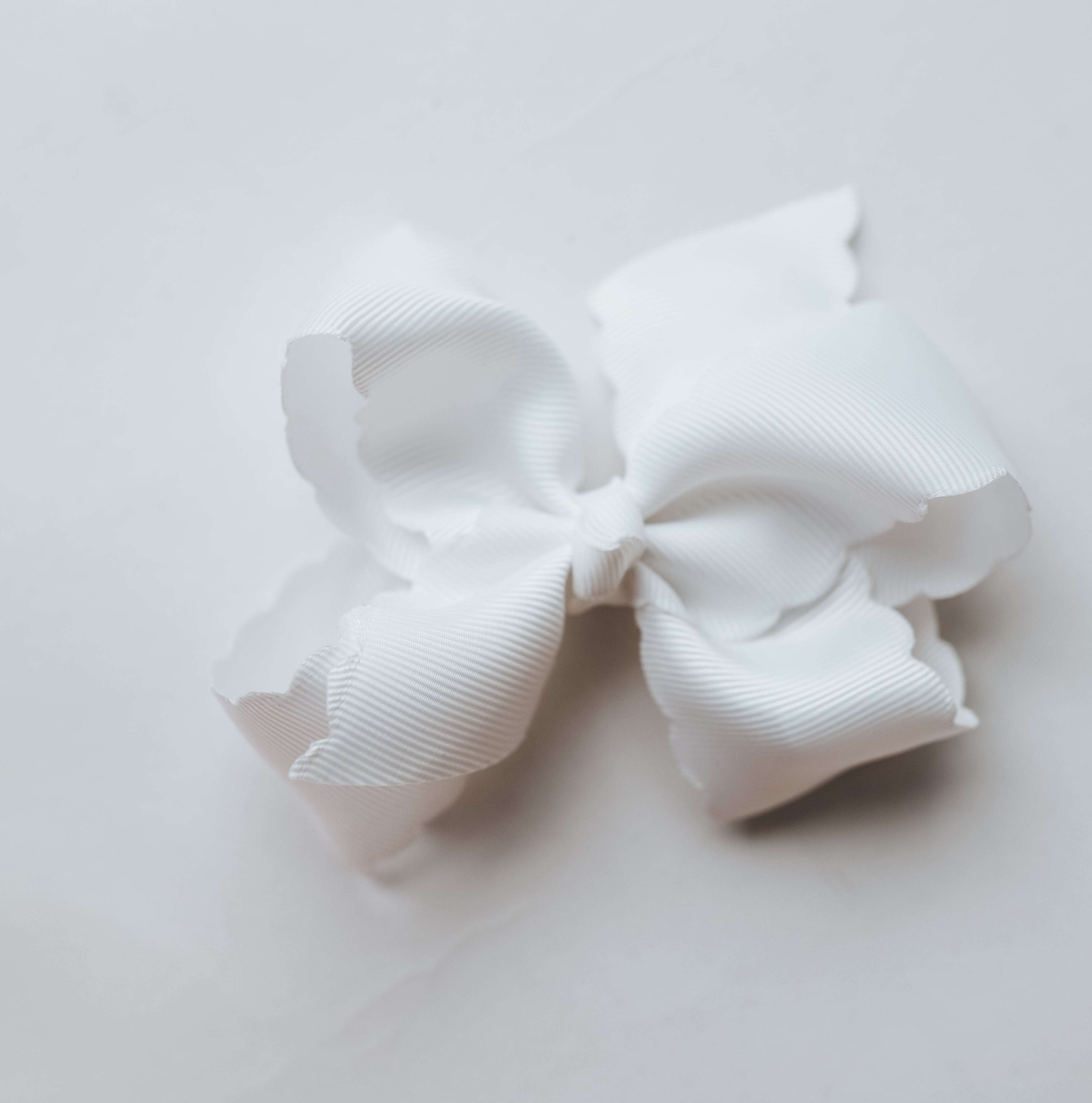 4 Inch Scalloped Ribbon Bows