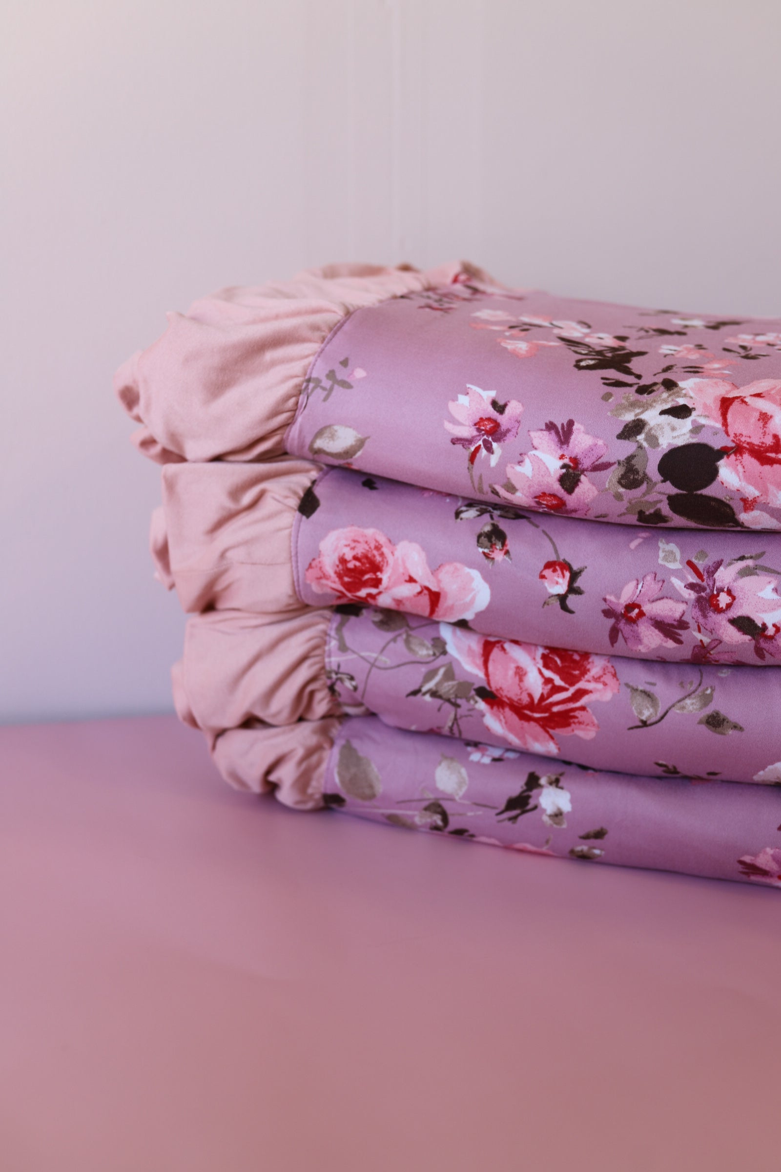 Mauve Floral Ruffled Throw Blanket