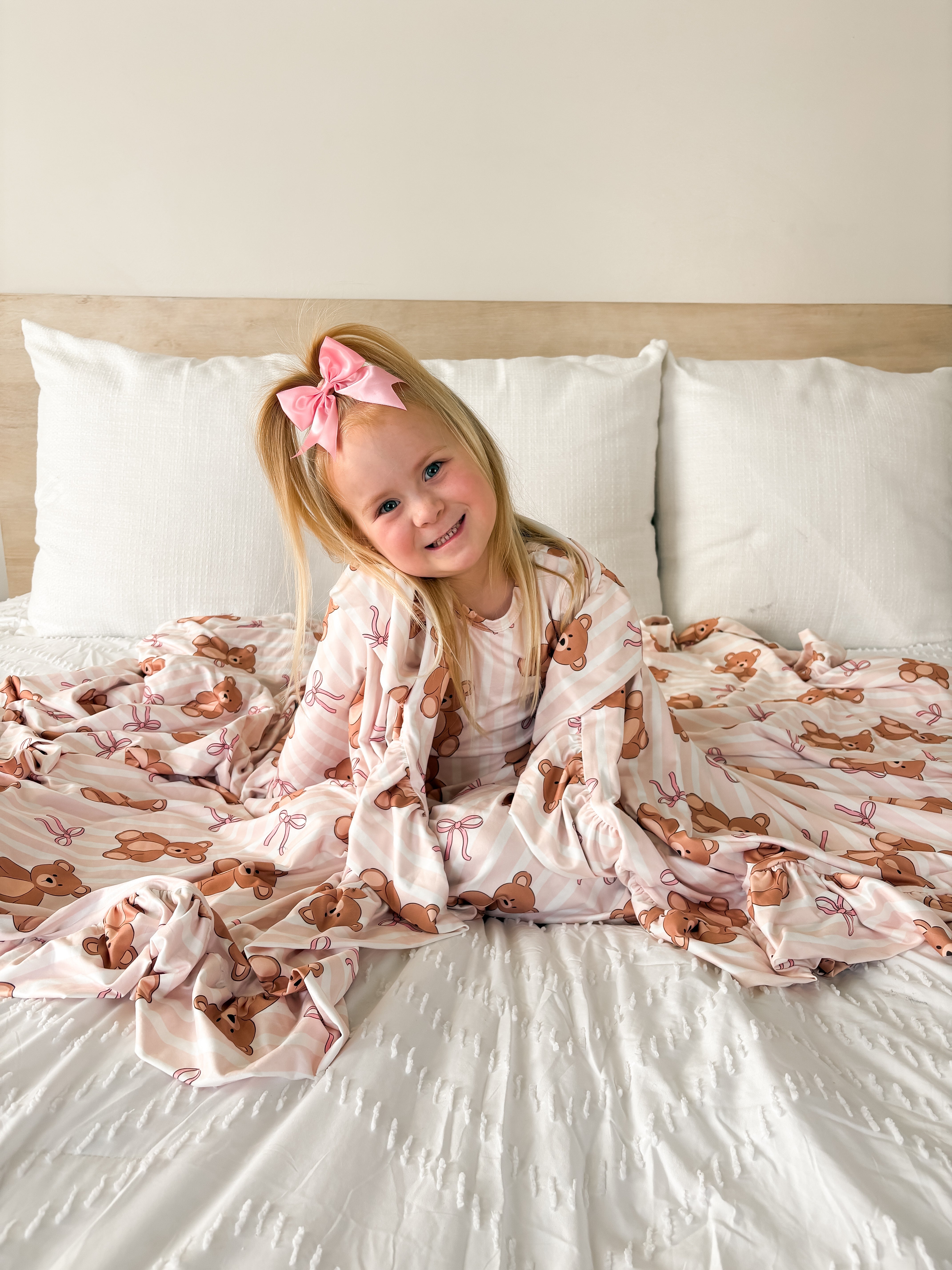 Teddy Bear Ruffled Throw Blanket