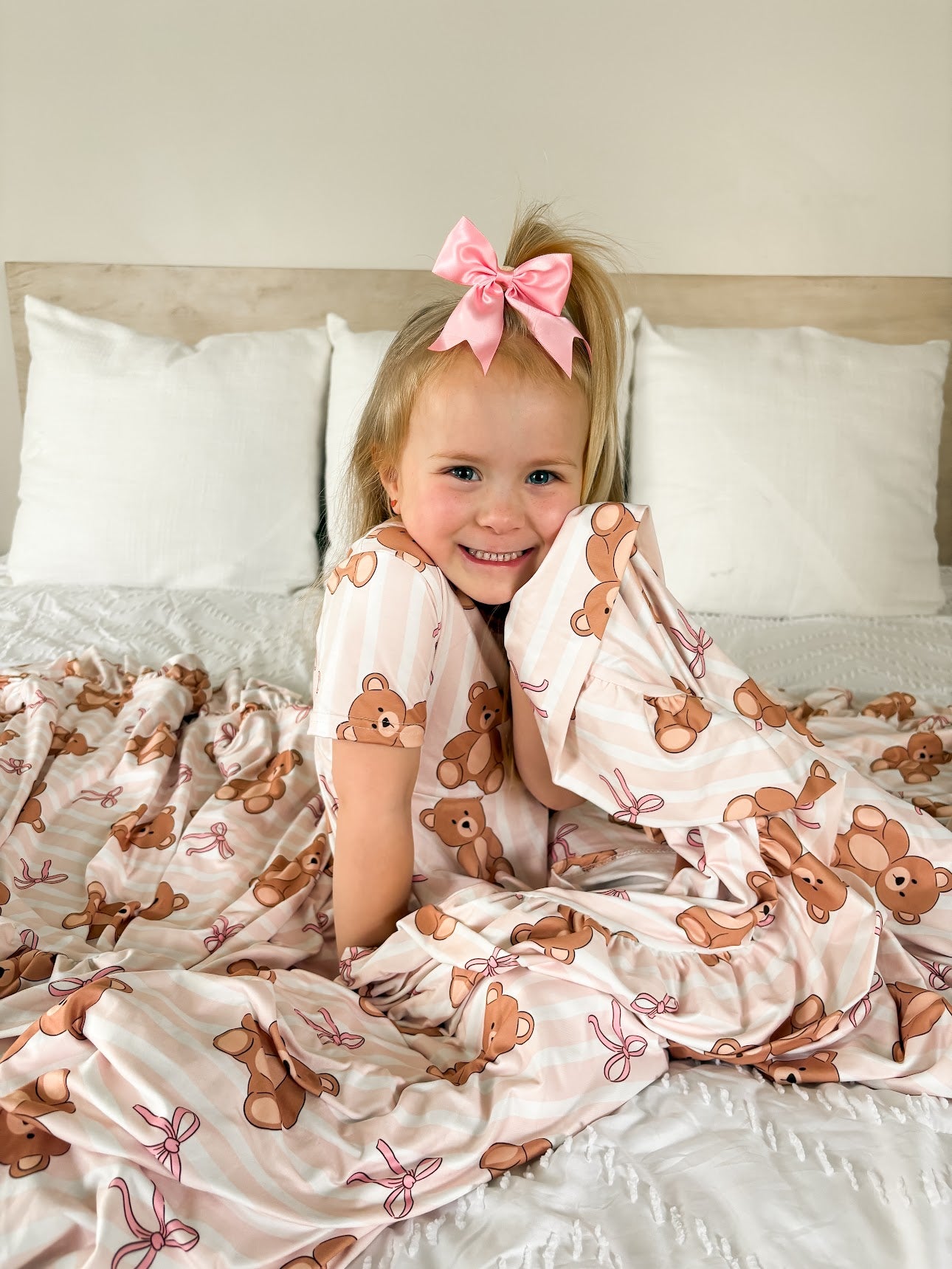 Teddy Bear Ruffled Throw Blanket