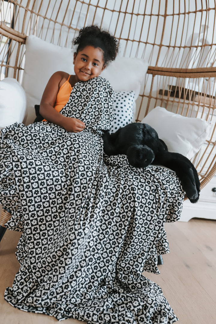 Black Daisy Checkers Throw Blanket