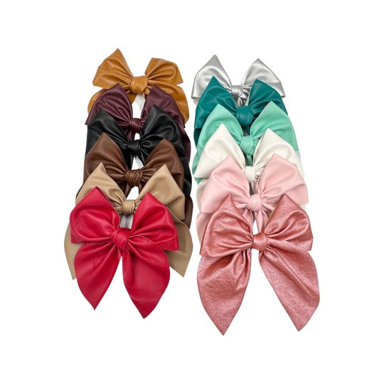 Medium Swanky Bows - Pleathers