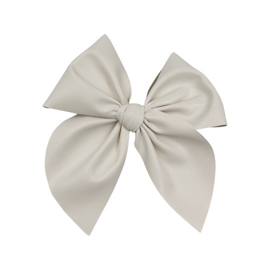 Medium Swanky Bows - Pleathers