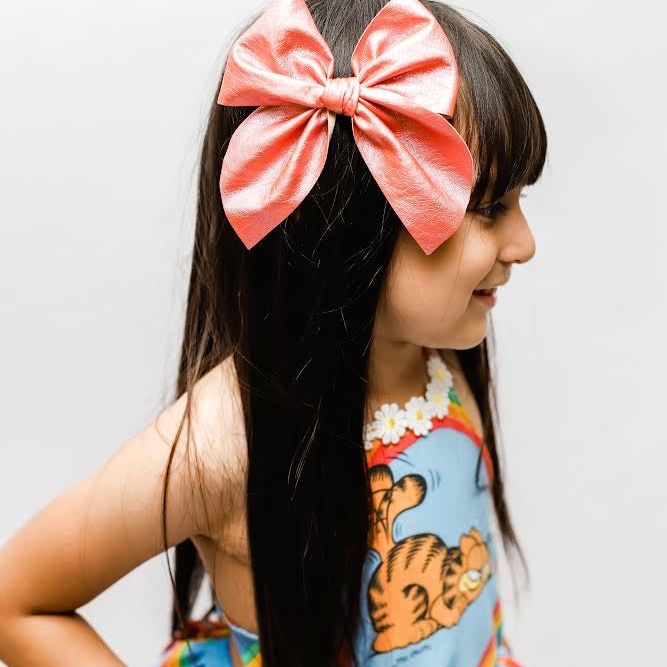 Medium Swanky Bows - Pleathers