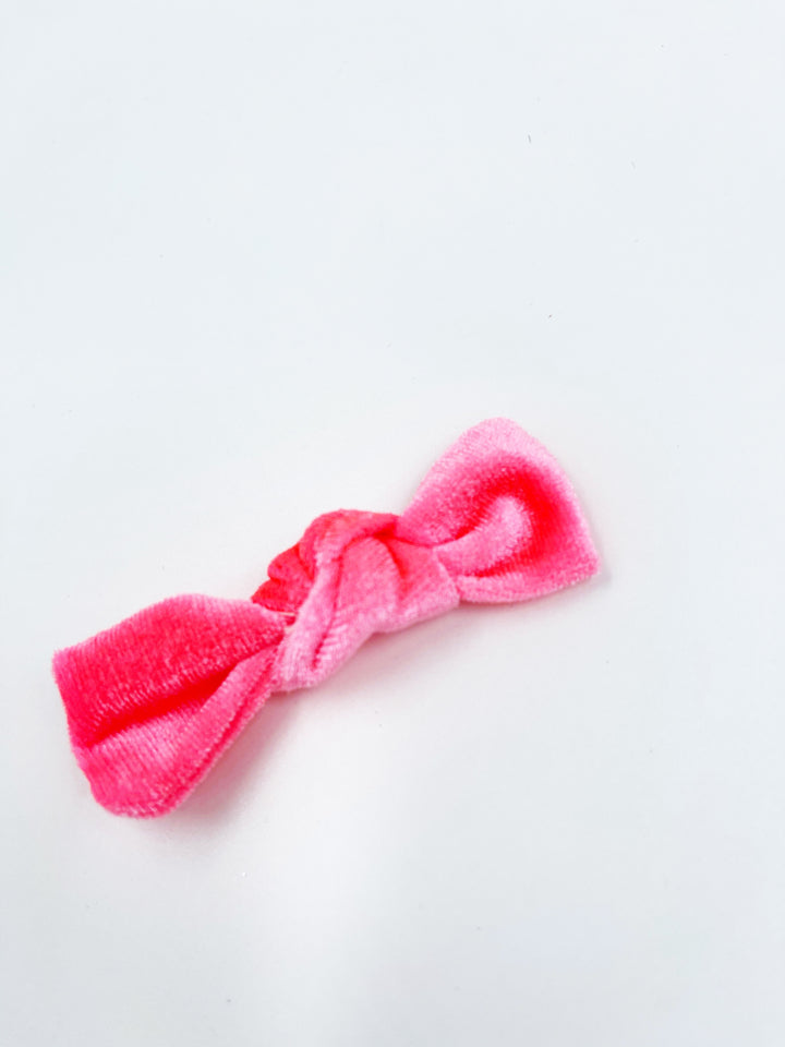 LITTLE KNOTTY BOW VELVET CLIP