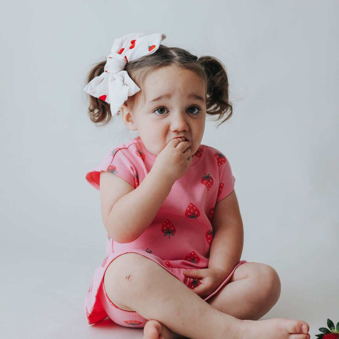 Strawberry Chunky Chic Bow