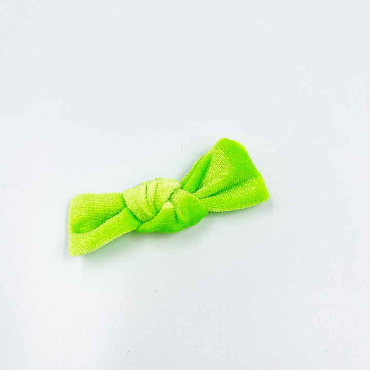 LITTLE KNOTTY BOW VELVET CLIP