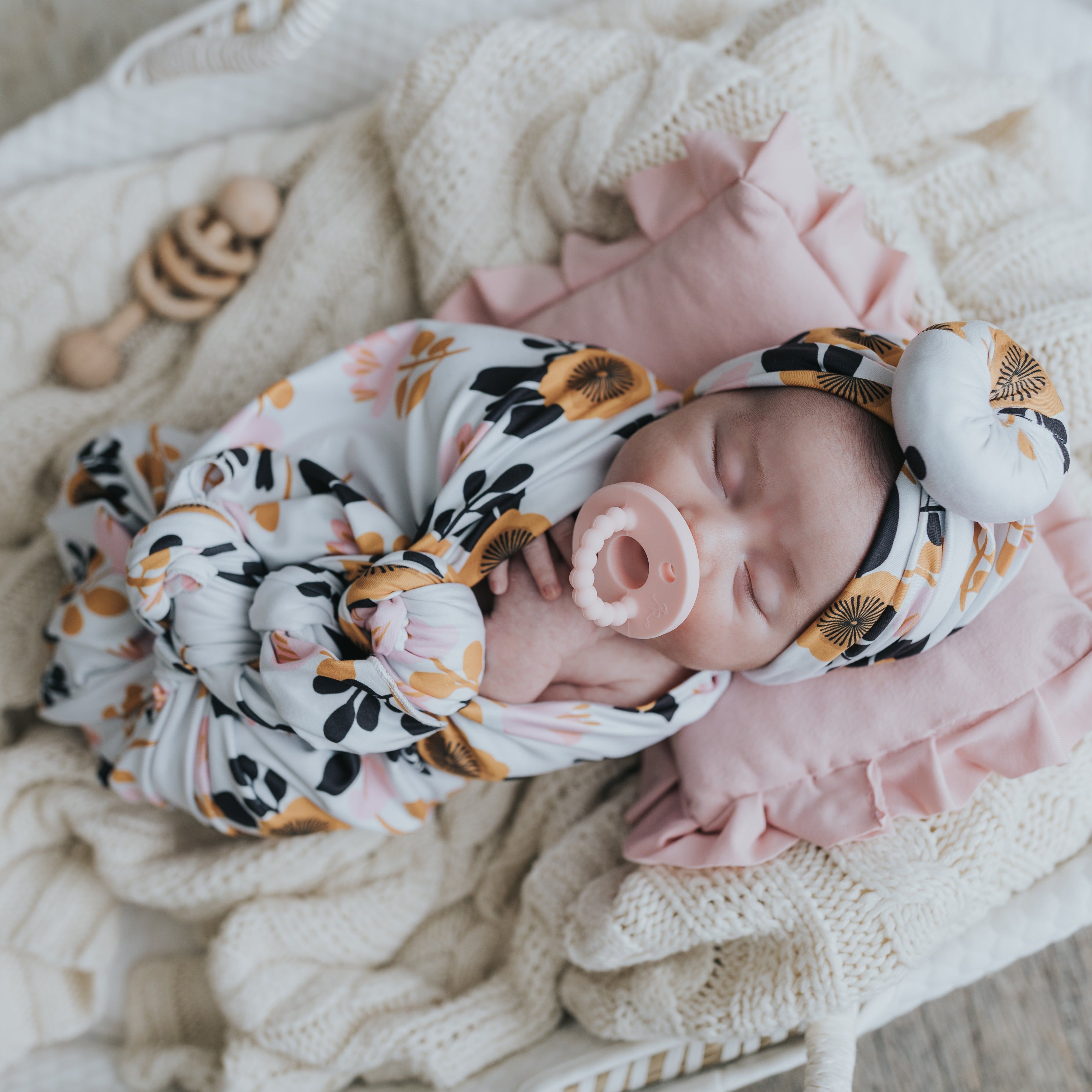 70s Floral Swaddle Blanket Set