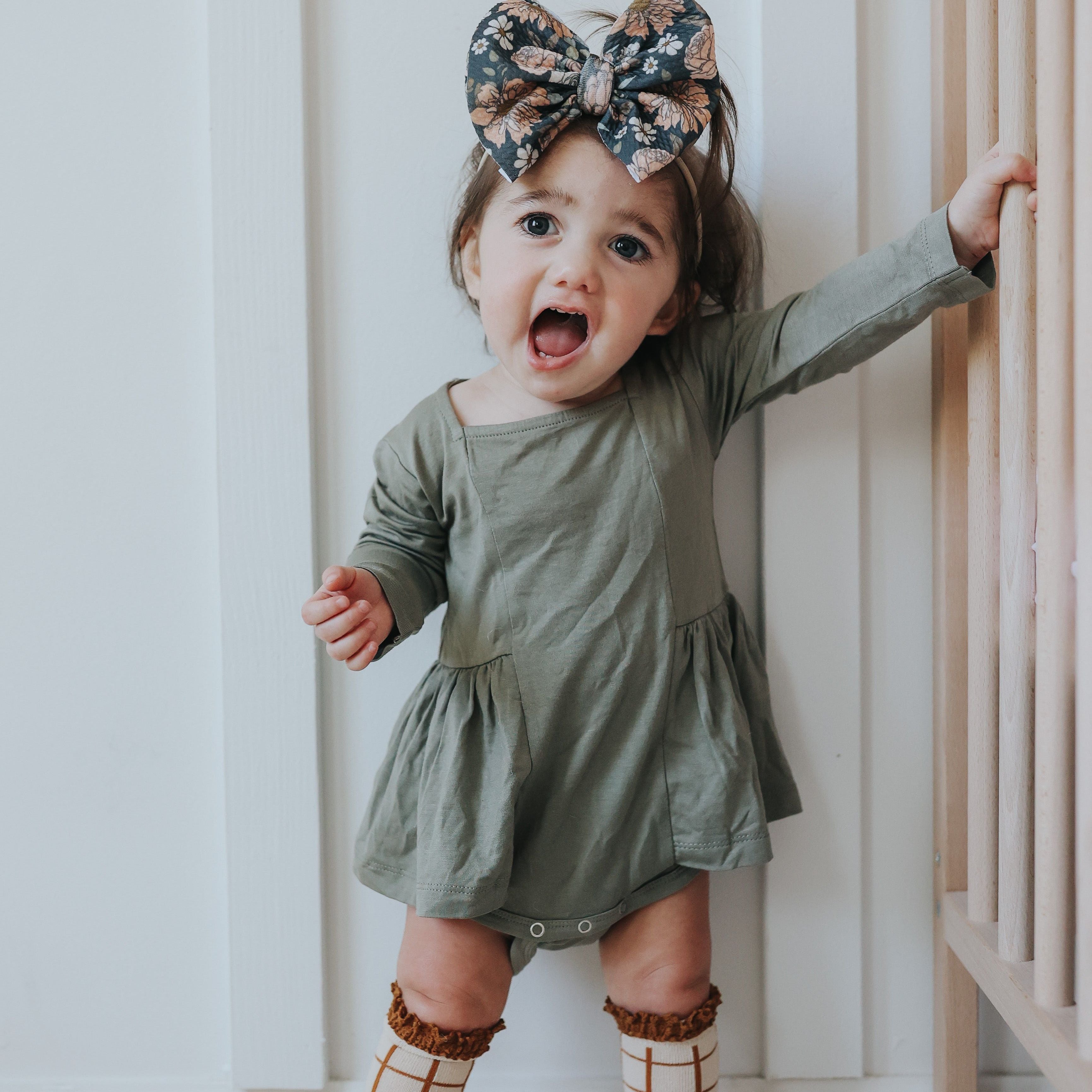 Charcoal Fairy Blooms Bow