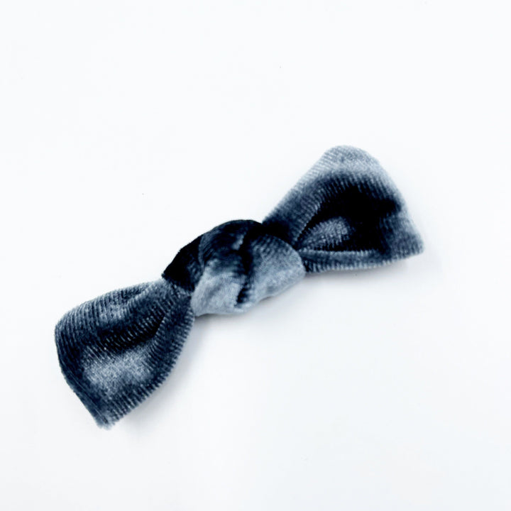 LITTLE KNOTTY BOW VELVET CLIP