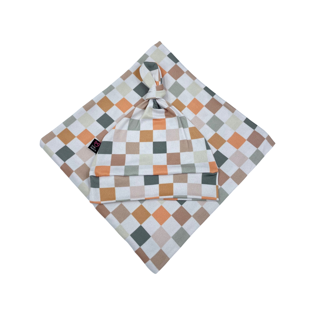 Neutral Checkered Swaddle Blanket Set