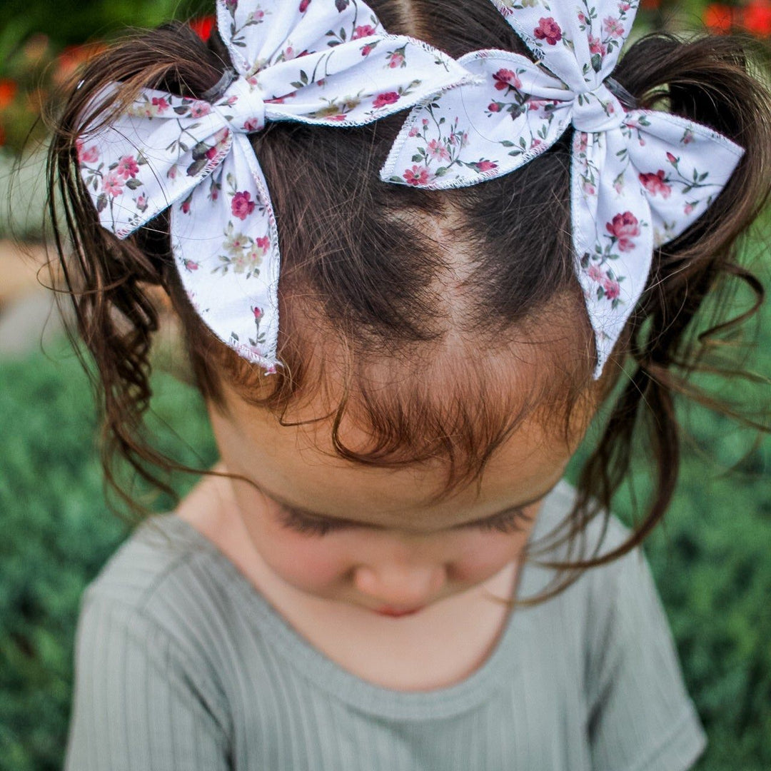 Swanky Bow - Ivory Floral