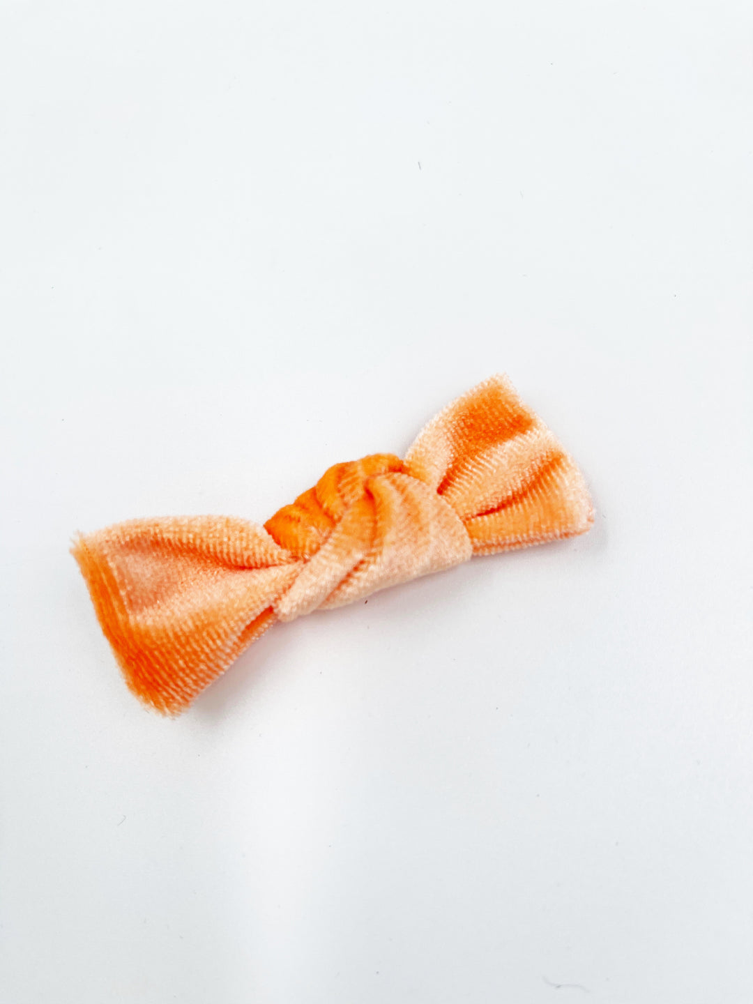 LITTLE KNOTTY BOW VELVET CLIP