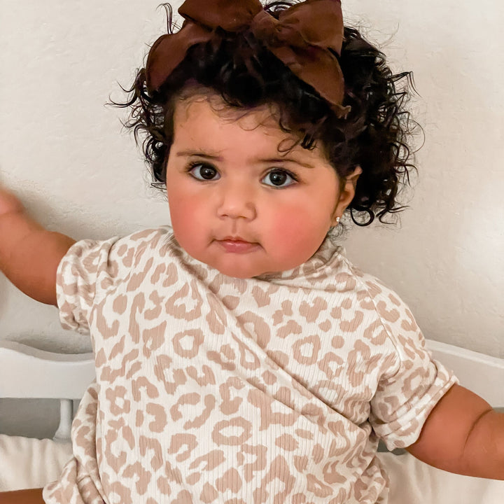 Swanky Bow - Chocolate Suede