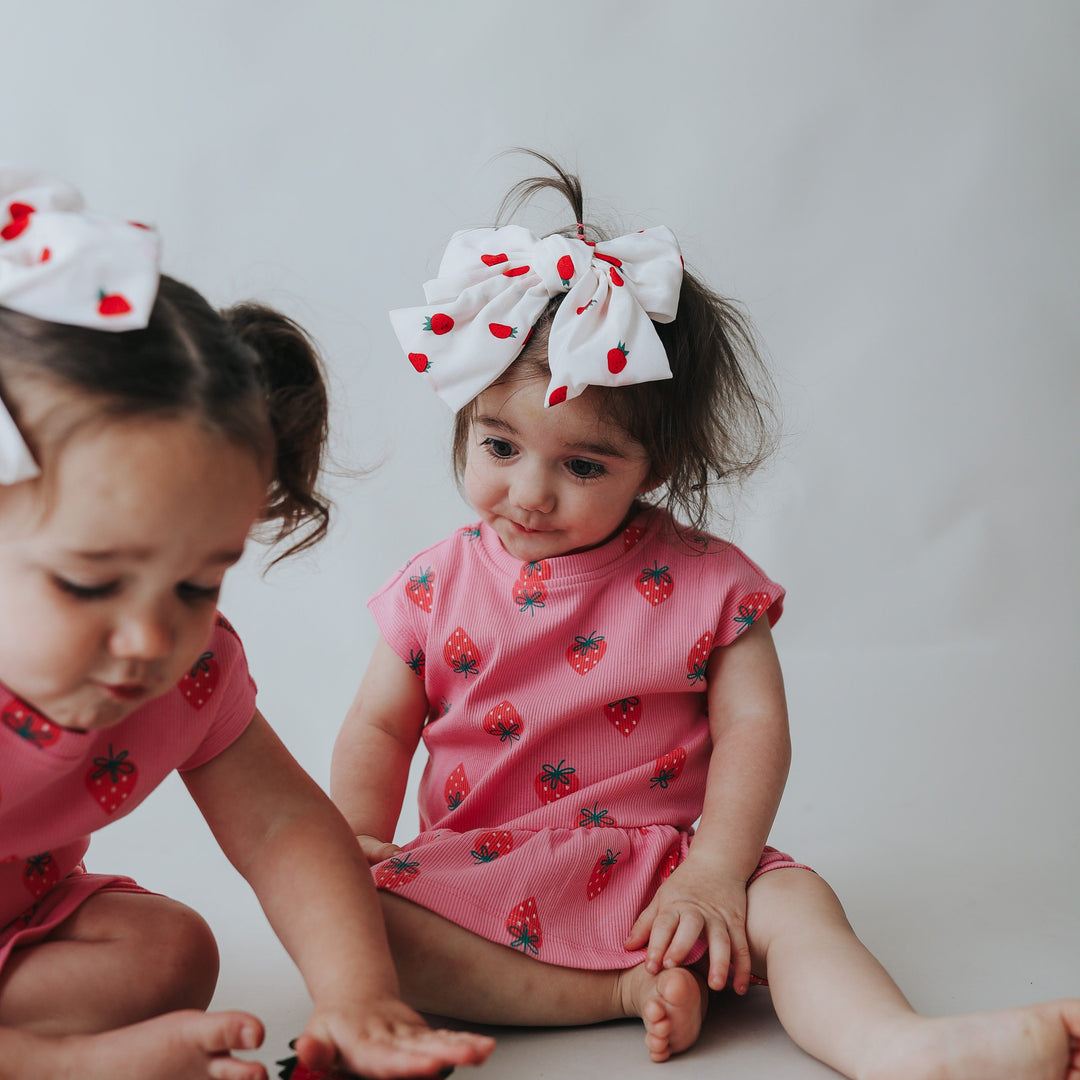 Strawberry Chunky Chic Bow